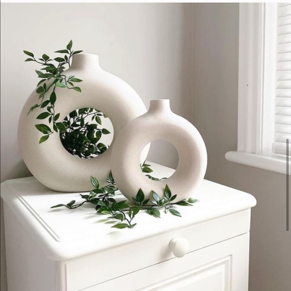 H&M Ceramic circular Vase - Picture 5 of 14